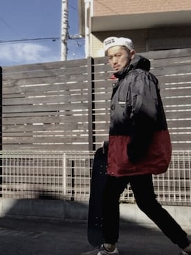 「スケボー」｜「アイテム（マウンテンパーカー）」を使った、Souさん（メンズ・166cm）の冬コーディネート