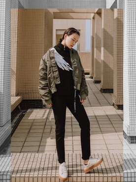 「Acne Studios（アクネストゥディオズ）のアイテム（ミリタリージャケット）」を使った、adaJさん（レディース・164cm）の冬コーディネート