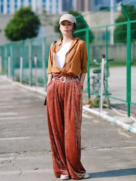 「アイテム（チノパンツ、オレンジ系）」を使った、adaJさん（レディース・164cm）の秋コーディネート