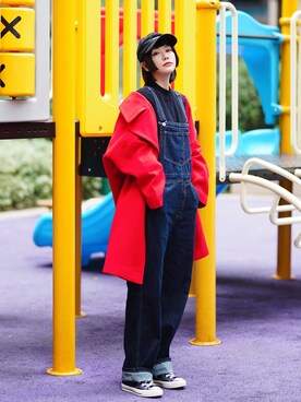 「red」｜「アイテム（サロペット/オーバーオール）」を使った、adaJさん（レディース・164cm）の冬コーディネート