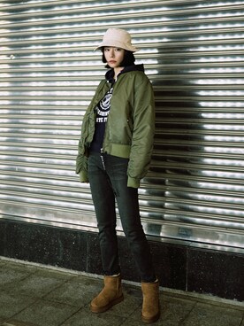 「Acne Studios（アクネストゥディオズ）のアイテム（ミリタリージャケット）」を使った、adaJさん（レディース・164cm）の冬コーディネート