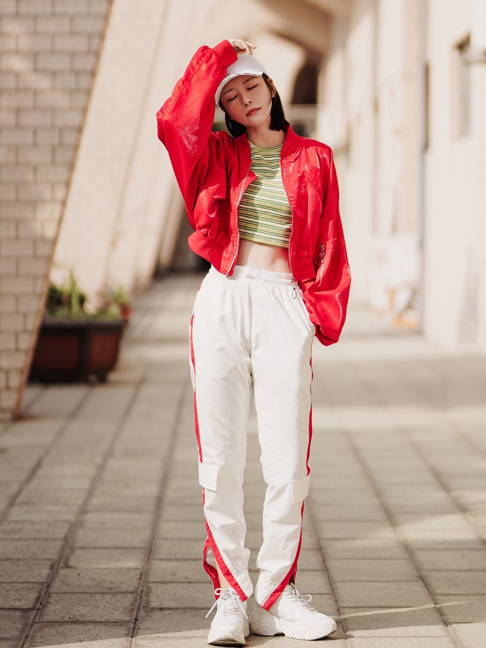 「今日のコーデ、ootd、休日スタイル、赤」｜「mpcのアイテム（ブルゾン、レッド系）」を使った、adaJさん（レディース・164cm）の冬コーディネートの1枚目の写真