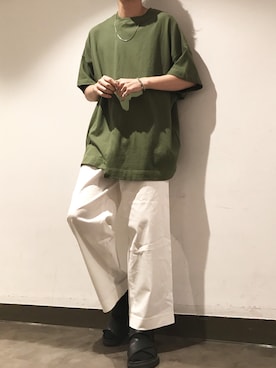 「HARE（ハレ）のコットンイージートラウザー(HARE)（スラックス、ホワイト系）」を使った、hayatoさん（メンズ・180cm）の夏コーディネート