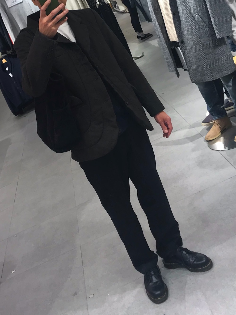 「COMME des GARCONS HOMME DEUXのアイテム（テーラードジャケット、ブラウン系）」を使った、seigenさん（メンズ・179cm）の秋コーディネートの1枚目の写真