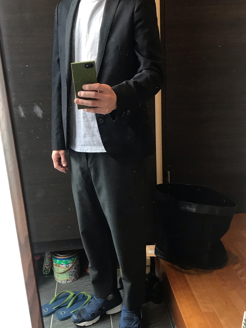 「kolorのアイテム（テーラードジャケット、ブルー系）」を使った、seigenさん（メンズ・179cm）の春コーディネートの1枚目の写真
