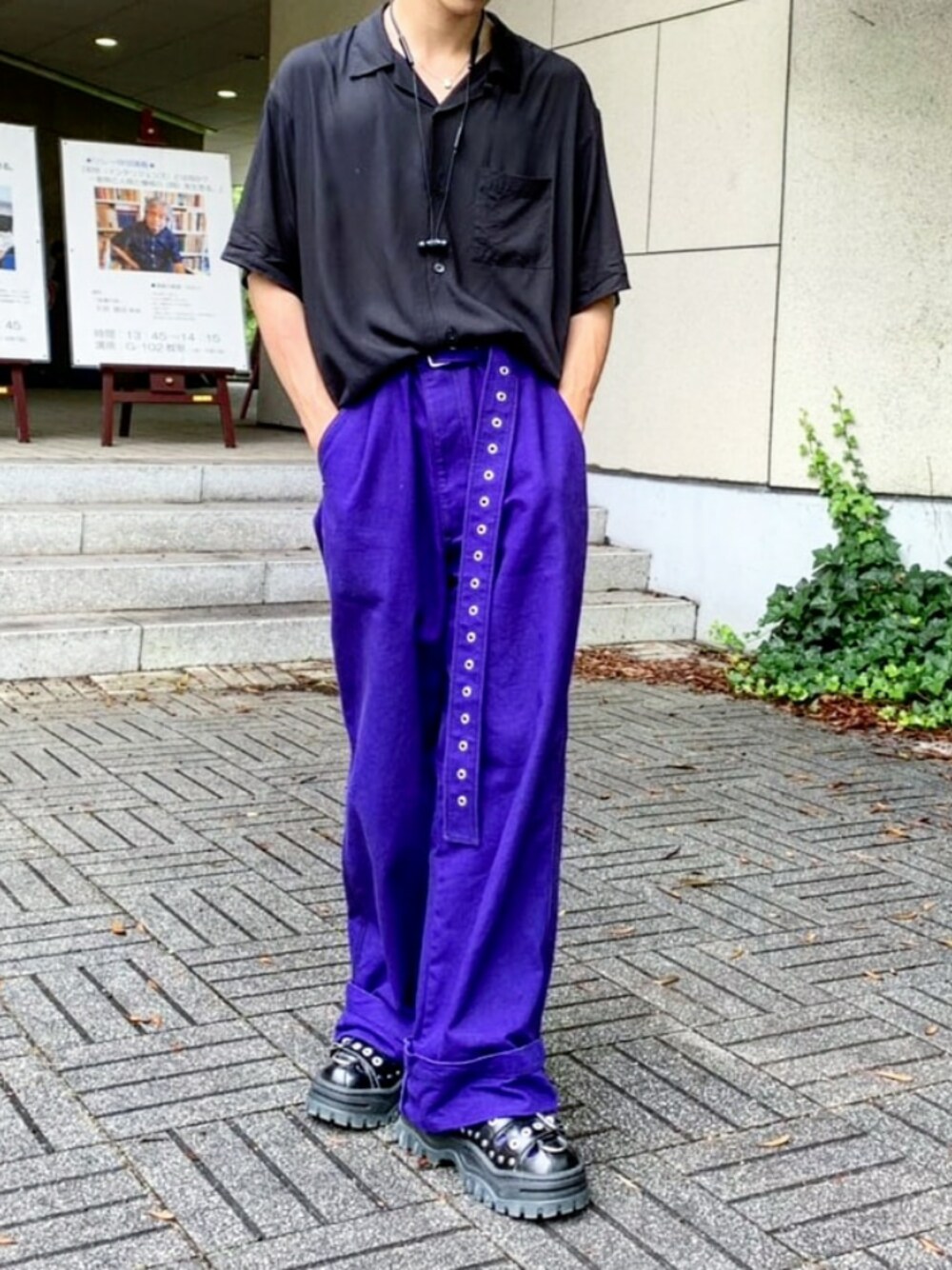 「夏、お洒落さんとつながりたい、開襟シャツ、ダッドスニーカー、ワイドデニム、フォローミー、シャツ、今日のコーデ」｜「JOHN LAWRENCE SULLIVANのアイテム（パンツ、パープル系）」を使った、hyogaさん（メンズ・173cm）の夏コーディネートの1枚目の写真