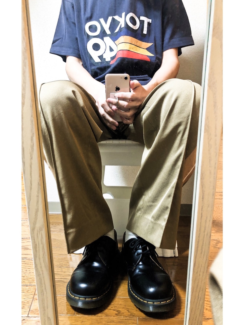 「休日スタイル、シンプルコーデ、今日のコーデ、おしゃれさんと繋がりたい、夏コーデ、オトナカジュアル、カジュアルコーデ、プチプラコーデ、オニツカタイガー、一週間コーデ」｜「HAREのアイテム（スラックス、ベージュ系）」を使った、みなもとさん（メンズ・177cm）の春コーディネートの1枚目の写真