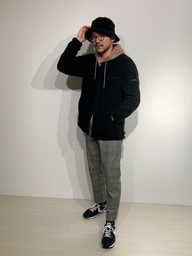パーカーを使った コーラルピンク のメンズ人気ファッションコーディネート Wear