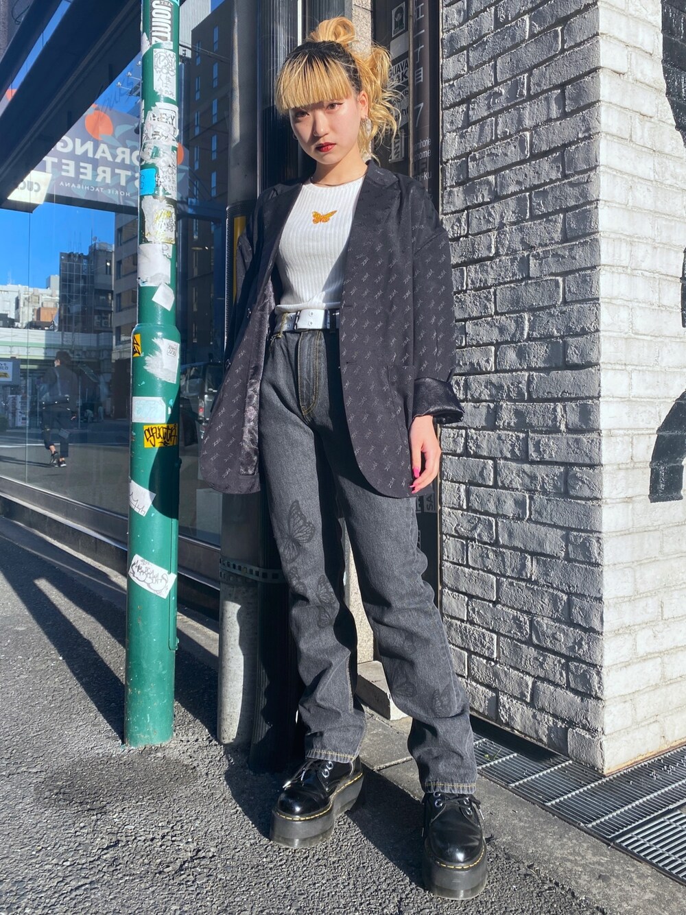 「きれいめカジュアル、低身長、x-girl、Dr.Martens」｜「X-girlのMILLS LOGO JACQUARD JACKET（ブルゾン、ブラック系）」を使った、airiさん（レディース・152cm）の春コーディネートの1枚目の写真