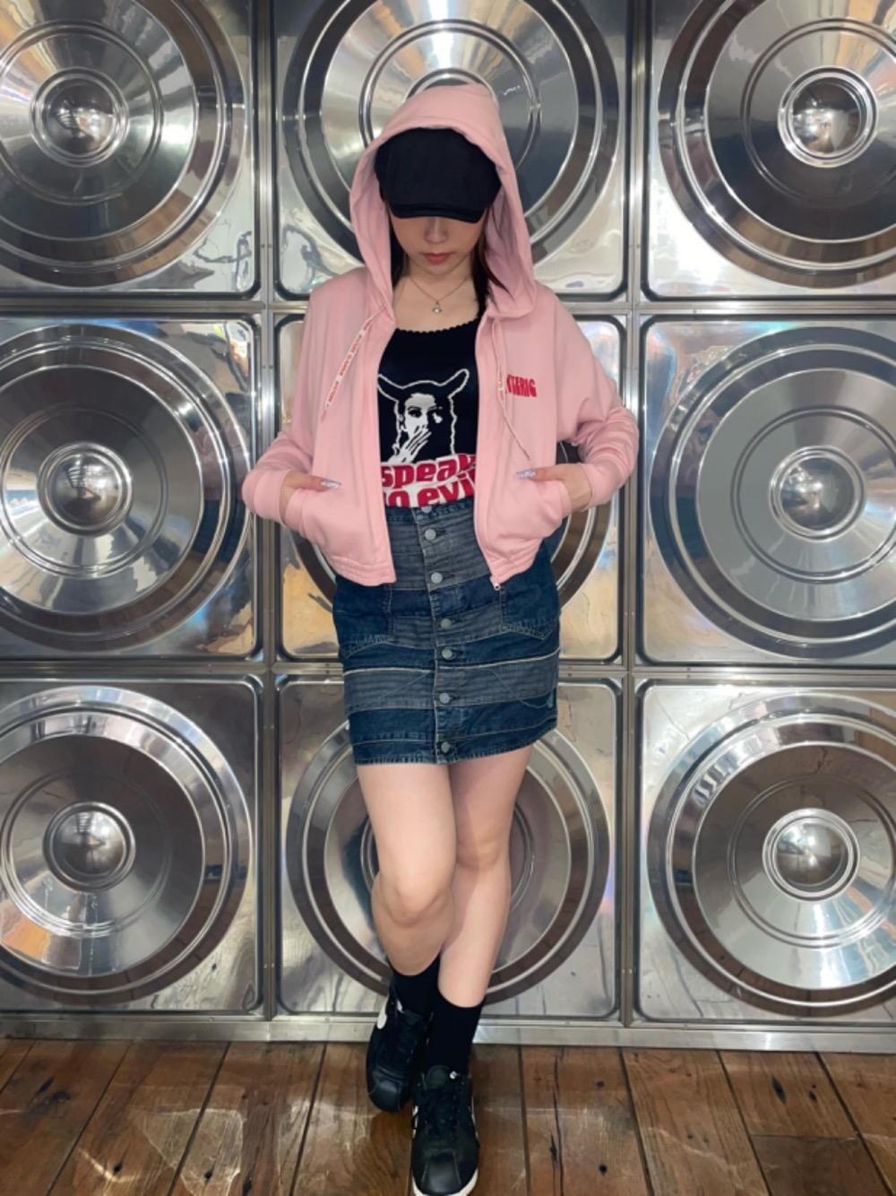 ヒステリックグラマー HYSTERIC BANANA ショート丈パーカー HYSTERIC GLAMOUR（ヒステリックグラマー）の「HYSTERIC BANANA