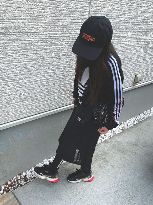 Adidas アディダス のブルゾンを使ったキッズ人気ファッションコーディネート Sciaky