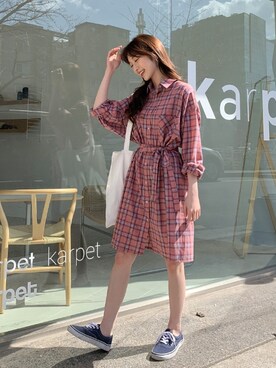「アイテム（シャツワンピース）」を使った、66ガールズさん（レディース・160cm・20代）の春コーディネート