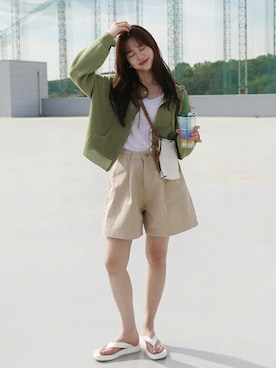 「アイテム（パーカー、グリーン系）」を使った、66ガールズさん（レディース・168cm）の春コーディネート