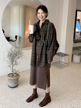 「簡単コーデ」｜「アイテム（その他アウター）」を使った、66ガールズさん（レディース・167cm）の秋コーディネート