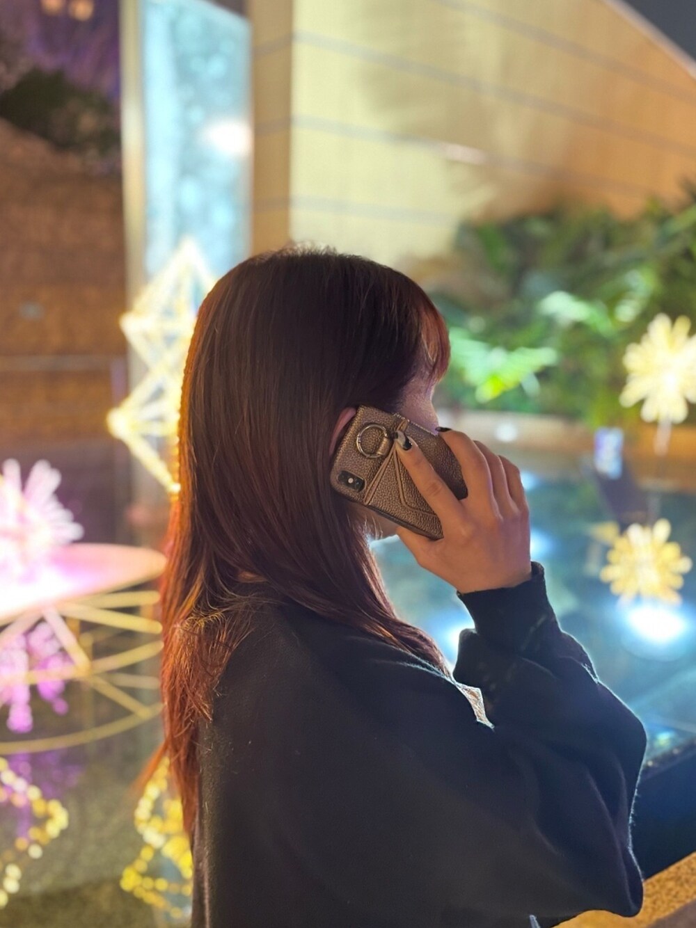 「RAWLIFE、私の推しブランド、シンプルコーデ、大人カジュアル、オトナカジュアル、オトナ女子、きれいめカジュアル、ファッションの力を信じよう、iPhoneケース」｜「ensemble(皮革ブランド)のensemble/アンサンブル/PORTE/ポルテ -iPhone 6/6s/7/8/SE2対応モデル-（スマホケース/カバー、その他）」を使った、t☺︎rachanさん（レディース・158cm）の冬コーディネートの1枚目の写真