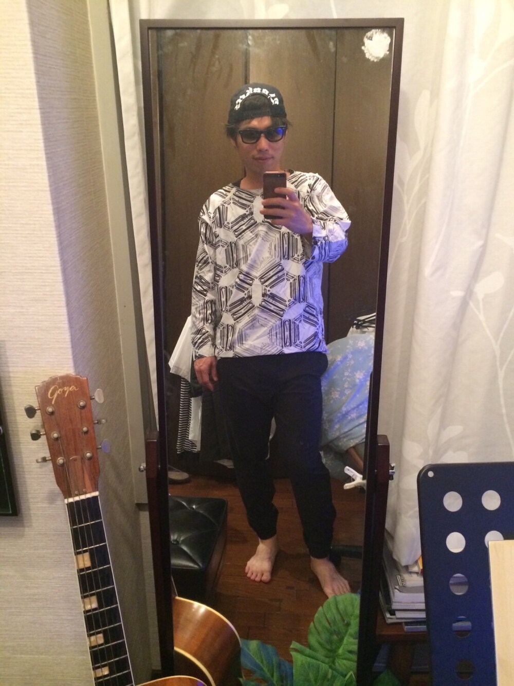 「N.HOOLYWOOD」｜「N.HOOLYWOODのアイテム（キャップ、ブラック系）」を使った、たかしさん（メンズ・173cm）の春コーディネートの1枚目の写真