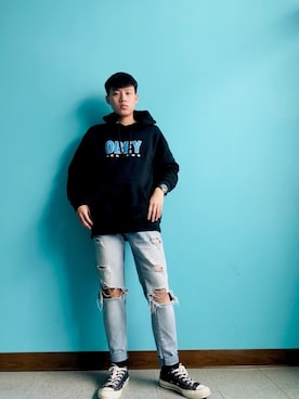 「5（ファイブ）のアイテム（パンツ）」を使った、陳一綸さん（メンズ・173cm）の秋コーディネート