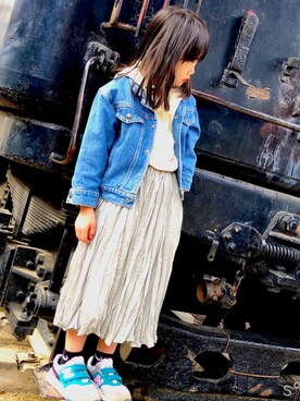 「Guess（ゲス）のアイテム（デニムジャケット）」を使った、knknさん（キッズ・120cm）の春コーディネート