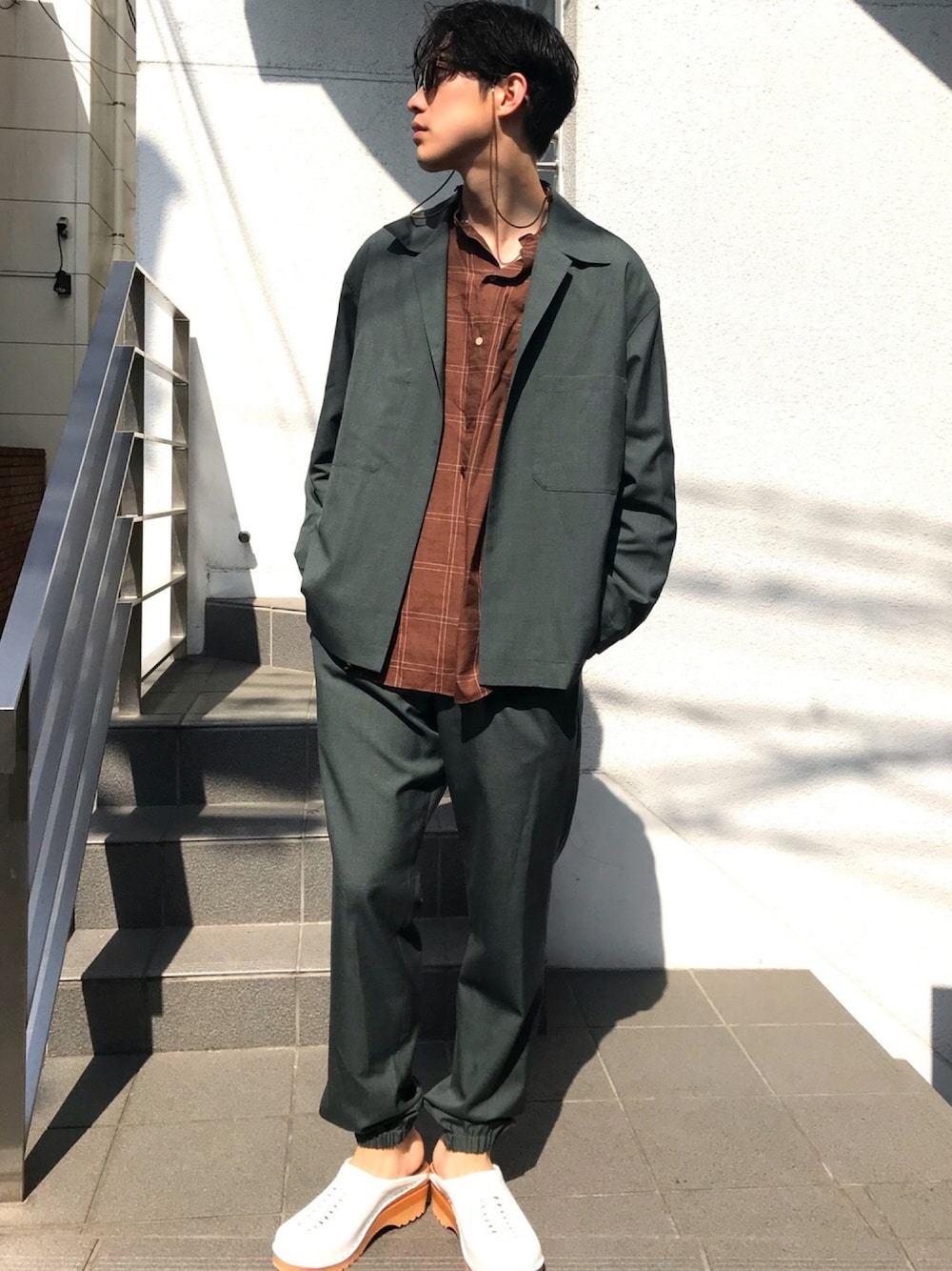 auralee テーラードジャケット　グレー　試着のみ AURALEEのテーラードジャケット（グレー系）を使った人気ファッション