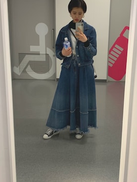 「LouisVuitton」｜「アイテム（デニムジャケット）」を使った、tsuzumiさん（レディース・160cm）の春コーディネート