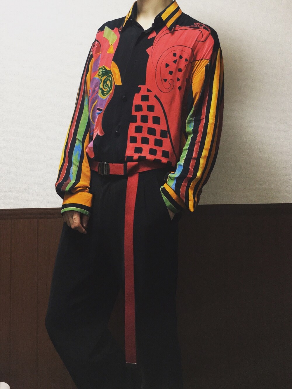 「古着、古着コーデ、柄シャツ、タックイン、ガチャベルト」｜「古着のアイテム（シャツ/ブラウス、その他）」を使った、加賀谷佳月さん（メンズ・175cm）の夏コーディネートの1枚目の写真