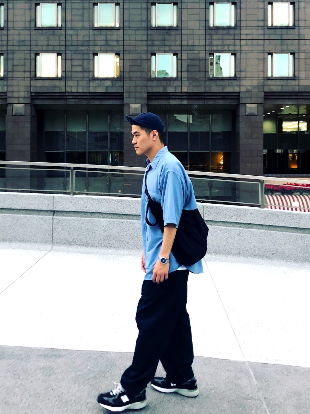 「Nigel Cabournのアイテム（キャップ、ブルー系）」を使った、bbbbbbbbbb1220さん（メンズ・180cm）の春コーディネートの1枚目の写真