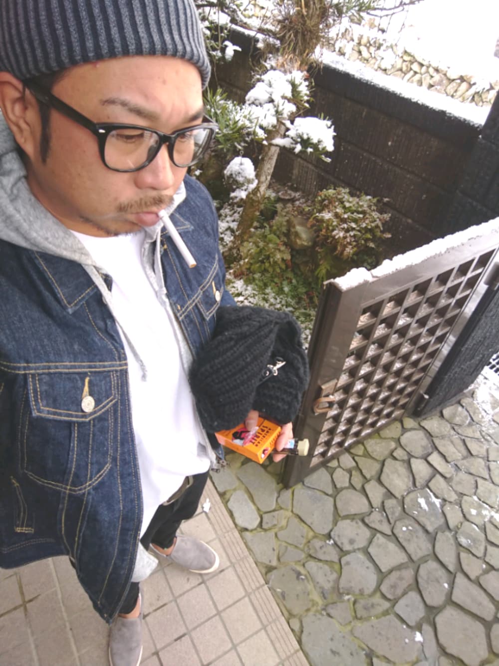 「休日スタイル、BAYFLOW(BAYFLOW)、冬、オトナカジュアル、カジュアルコーデ、ニット帽、GU」｜「BAYFLOWのBAYFLOW／フェイドニットワッチ（ニットキャップ/ビーニー、ブルー系）」を使った、mightyfly12さん（メンズ・177cm）の冬コーディネートの1枚目の写真