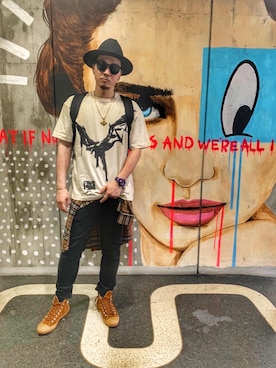 「H&M（エイチ・アンド・エム）のアイテム（Tシャツ/カットソー、ベージュ系）」を使った、しんちゃんさん（メンズ・183cm）の春コーディネート