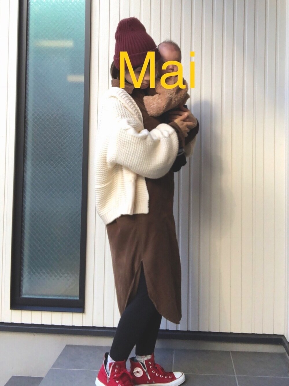 「やっぱりストリートが好き、おやこーで。、くまさん、もこもこ、スニーカー×靴下、スニーカー女子、コーデュロイワンピ、赤コンバース、2カ月、男の子」｜「B:MING by BEAMSのB:MING by BEAMS / USA ワッチキャップ（ニットキャップ/ビーニー、レッド系）」を使った、mai✺maiさん（レディース・158cm）の秋コーディネートの1枚目の写真