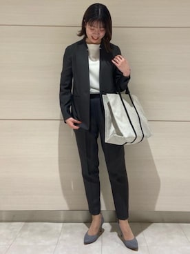 「ビジネス」｜「アイテム（その他アウター）」を使った、AKIさん（レディース・164cm）の春コーディネート