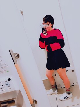 「トイレから失礼しやす」｜「アイテム（スニーカー）」を使った、pagさん（レディース・160cm）の秋コーディネート