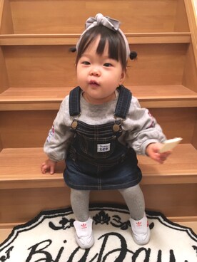 「Lee（リー）のアイテム（ジャンパースカート）」を使った、cocoさん（キッズ・70cm）の春コーディネート