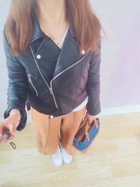 「アイテム（チノパンツ、オレンジ系）」を使った、一朵摇曳的小菊花_さん（レディース・164cm）の春コーディネート