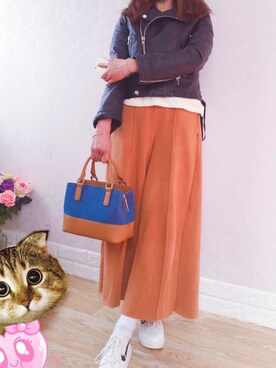 「アイテム（チノパンツ、オレンジ系）」を使った、一朵摇曳的小菊花_さん（レディース・164cm）の春コーディネート