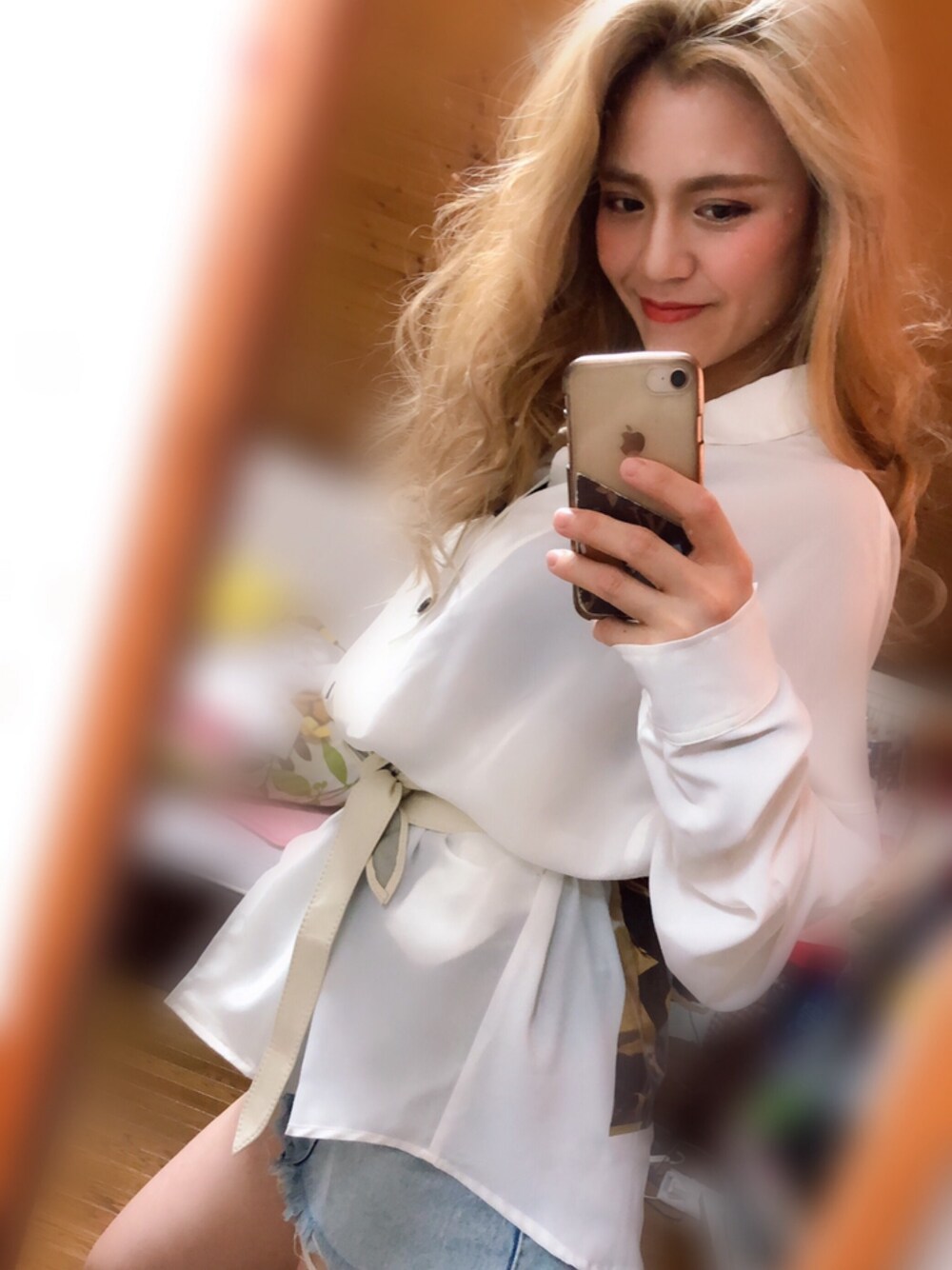 「大人コーデ、レジエボ、RE730、シャツスタイル、シャツコーデ、白、白シャツ、キレイめ、大人かわいい、オーバーサイズ」｜「RE730のビッグシルエットドルマンスリーブシャツ（シャツ/ブラウス、ホワイト系）」を使った、ちゃんはる♡さん（レディース・165cm）の夏コーディネートの1枚目の写真