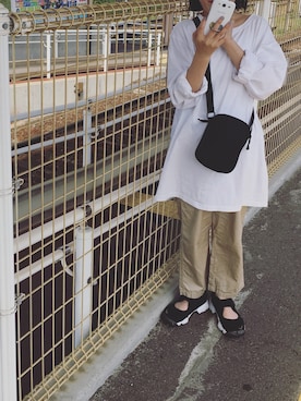 「アイテム（スニーカー）」を使った、のっさんさん（キッズ・141cm）の春コーディネート