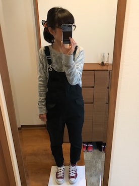 「RNA（アールエヌエー）のアイテム（サロペット/オーバーオール）」を使った、さやってぃさん（レディース・162cm）の冬コーディネート