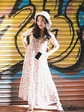 「H&M（エイチ・アンド・エム）のアイテム（ジャンパースカート、ピンク系）」を使った、元气さん（レディース）の秋コーディネート