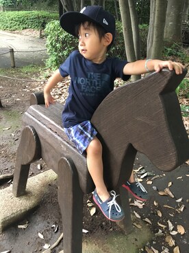 「NEW ERA（ニューエラ）のニューエラ キッズ 59FIFTY キャップ オーセンティック MLB ニューヨークヤンキース ネイビー NEW ERA KIDS（キャップ、ブルー系）」を使った、RICK&SARAHさん（キッズ・110cm）の夏コーディネート