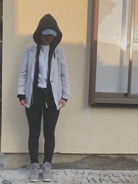 「アイテム（テーラードジャケット、シルバー系）」を使った、mitsuhaさん（レディース・164cm）の春コーディネート