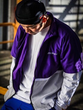 「ROLLING CRADLE（ローリングクレイドル）のアイテム（Tシャツ/カットソー）」を使った、akiさん（メンズ・183cm）の冬コーディネート
