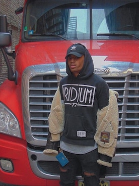 「Blackfashion」｜Christopher Wealthさん（メンズ・180cm）の冬コーディネート