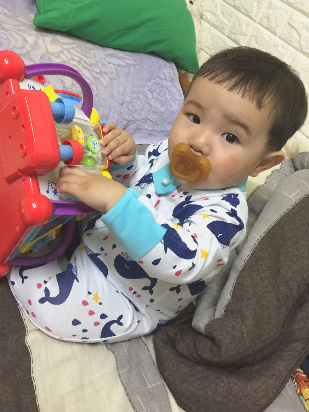 その他のママ＆ベビーを着用したキッズの冬コーディネートの1枚目の写真