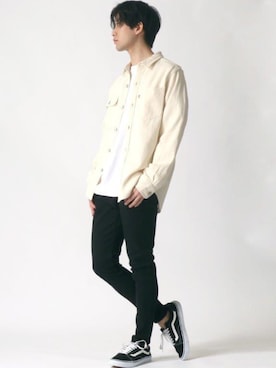 「Levi's RED（リーバイスレッド）のアイテム」を使った、Lazarさん（メンズ・177cm）の春コーディネート