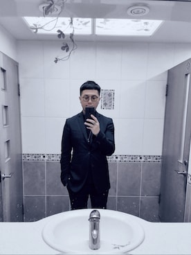 「DOLCE&GABBANA（ドルチェアンドガッバーナ）のアイテム（フォーマルスーツ/小物）」を使った、Steven Muさん（メンズ・177cm）の冬コーディネート