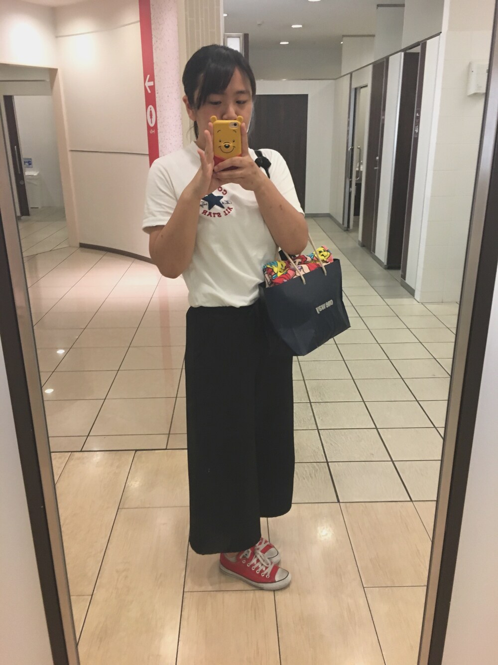 「SPINNSのアイテム（Tシャツ/カットソー、ホワイト系）」を使った、はるかさん（レディース・164cm）の夏コーディネートの1枚目の写真
