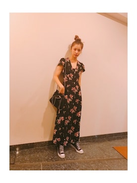 「ZARA（ザラ）のアイテム（ワンピース、ブラック系）」を使った、優津季さん（レディース・165cm）の秋コーディネート