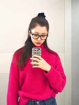 「H&M（エイチ・アンド・エム）のアイテム（ニット/セーター、ピンク系）」を使った、優津季さん（レディース・165cm）の秋コーディネート