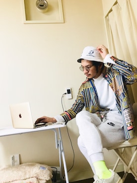 「しまむら（シマムラ）のアイテム（Tシャツ/カットソー）」を使った、野生のあっきーな♂（看護師）さん（メンズ・175cm）の冬コーディネート