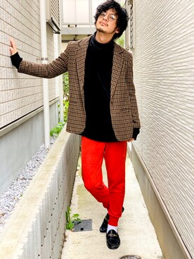 ニット セーター グレー系 を使った 赤パンツ のメンズ人気ファッションコーディネート Wear